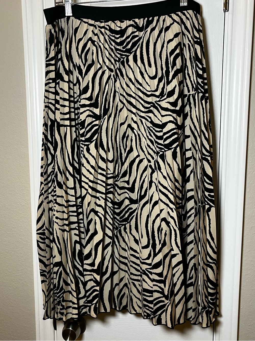 Calessa Black and Cream Zebra Print Pleated Midi Skirt